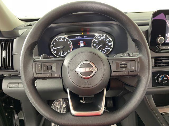 new 2025 Nissan Pathfinder car, priced at $36,221