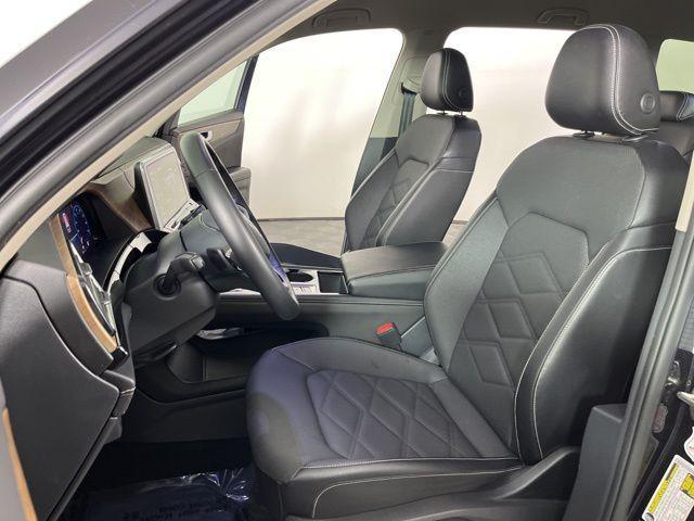 used 2024 Volkswagen Atlas car, priced at $29,400