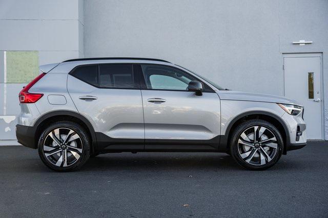 new 2025 Volvo XC40 car, priced at $50,050