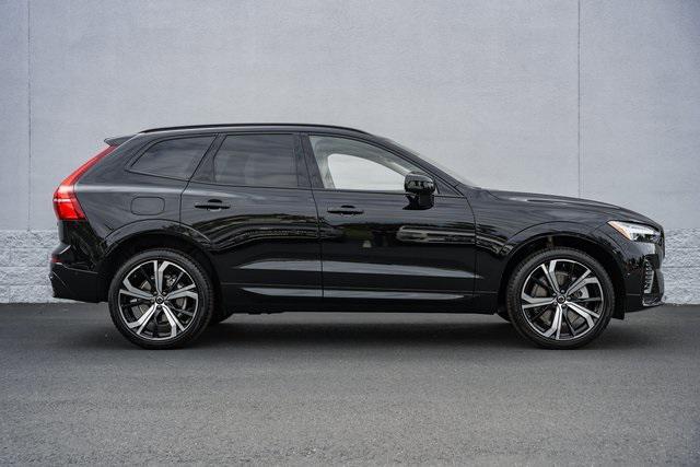 new 2025 Volvo XC60 car, priced at $59,925