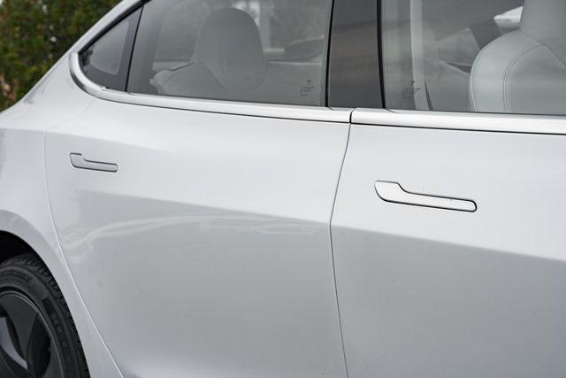 used 2019 Tesla Model 3 car, priced at $21,000