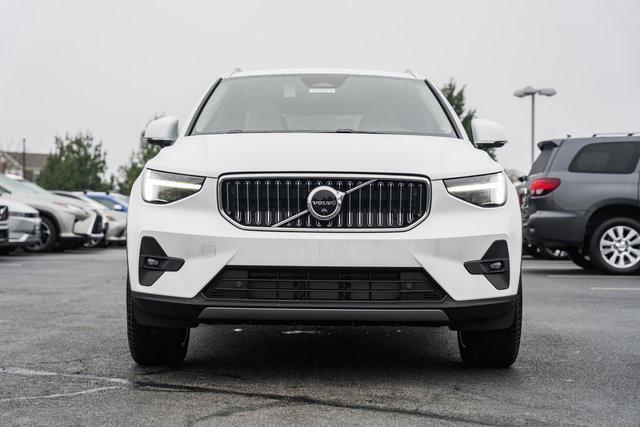 new 2025 Volvo XC40 car, priced at $49,645