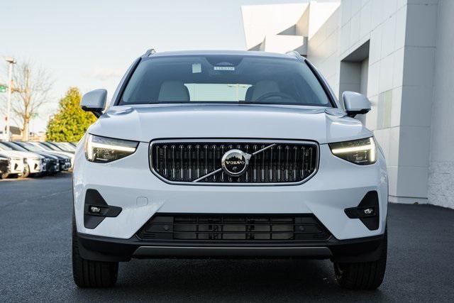 new 2025 Volvo XC40 car, priced at $46,815