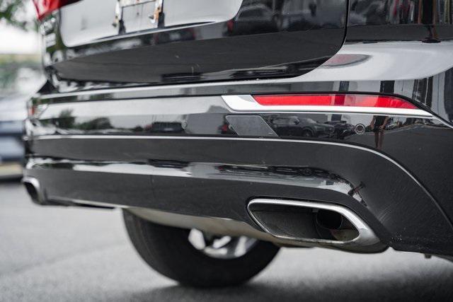 used 2021 Volvo XC60 car, priced at $25,600