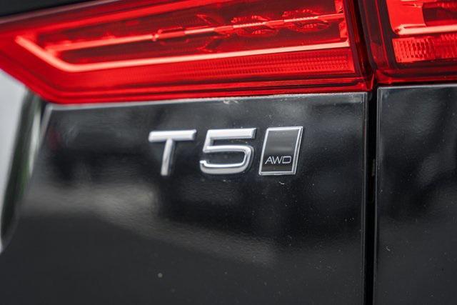 used 2021 Volvo XC60 car, priced at $25,600
