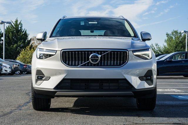 new 2025 Volvo XC40 car, priced at $51,045