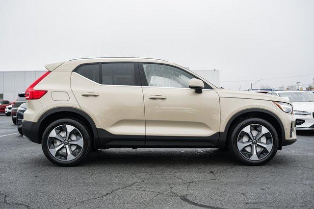 new 2025 Volvo XC40 car, priced at $46,600