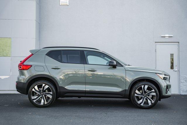 new 2025 Volvo XC40 car, priced at $47,670