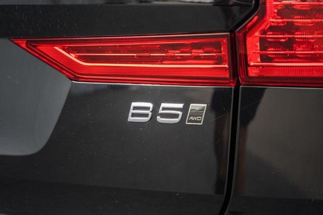 used 2022 Volvo XC60 car, priced at $36,800