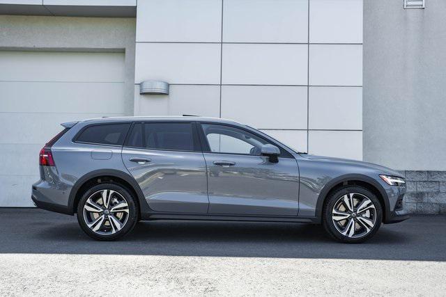 new 2024 Volvo V60 Cross Country car, priced at $53,385