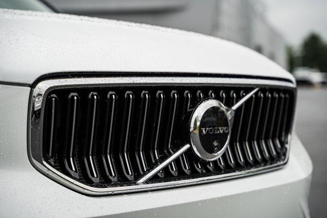 new 2025 Volvo XC40 car, priced at $49,310
