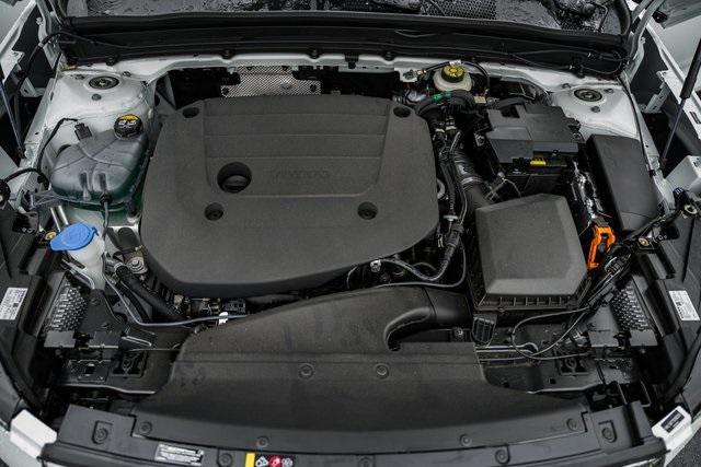 new 2025 Volvo XC40 car, priced at $49,310