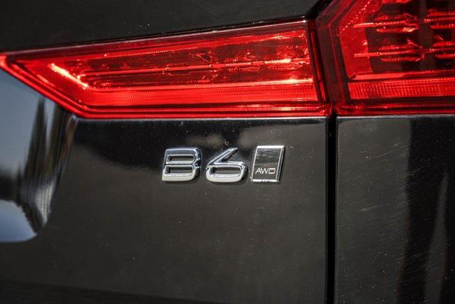 used 2022 Volvo XC60 car, priced at $37,500