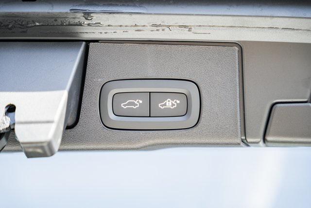 new 2026 Volvo XC60 car, priced at $58,785