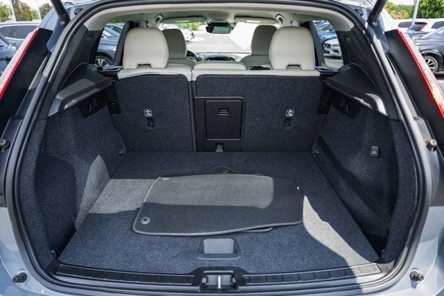 used 2020 Volvo XC40 car, priced at $21,500