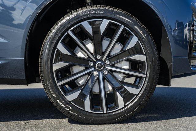 new 2026 Volvo XC60 car, priced at $63,935