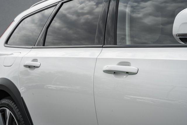 new 2025 Volvo V90 Cross Country car, priced at $70,685