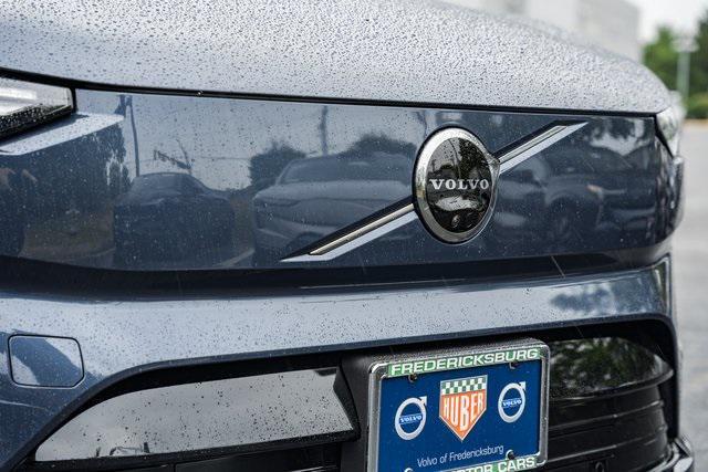 new 2025 Volvo EX90 car, priced at $85,790