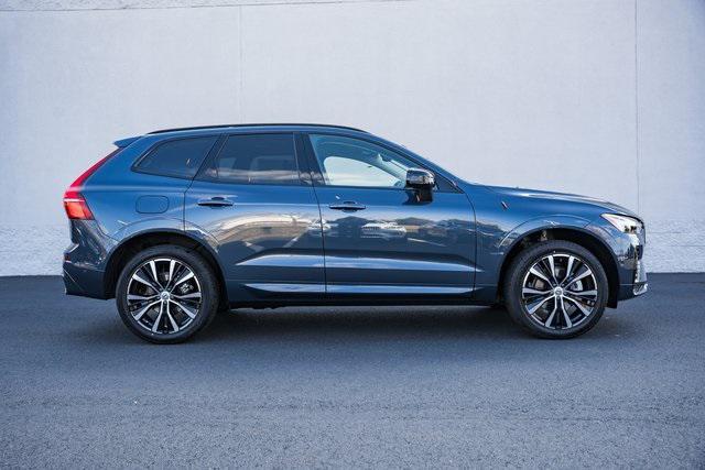 new 2025 Volvo XC60 car, priced at $53,835