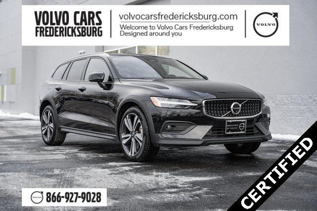 used 2023 Volvo V60 Cross Country car, priced at $38,001