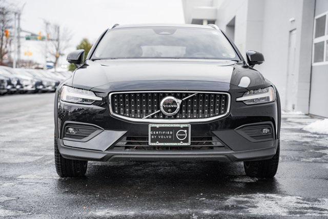 used 2023 Volvo V60 Cross Country car, priced at $38,001