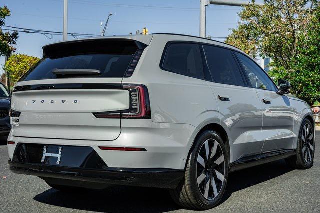 new 2025 Volvo EX90 car, priced at $86,940