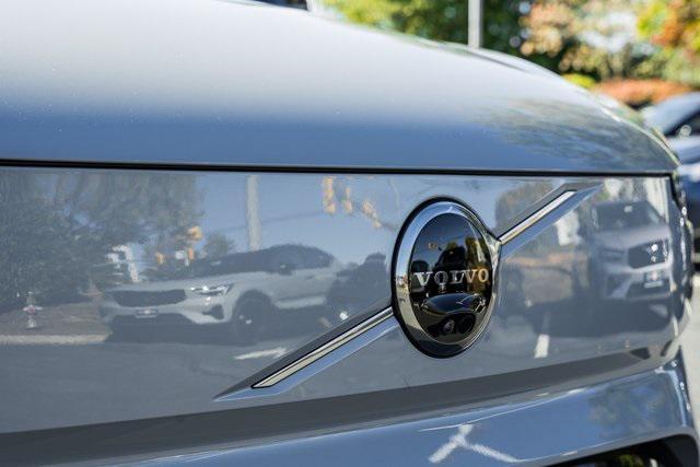 new 2025 Volvo EX90 car, priced at $86,940
