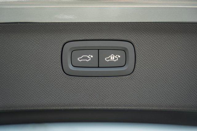 new 2025 Volvo XC90 car, priced at $69,155