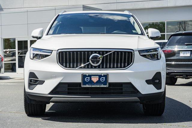 used 2025 Volvo XC40 car, priced at $38,500