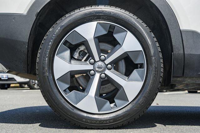 used 2025 Volvo XC40 car, priced at $38,500