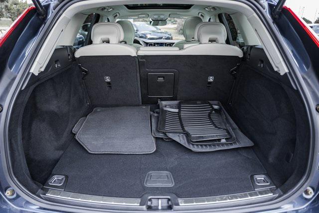 used 2022 Volvo XC60 car, priced at $37,500