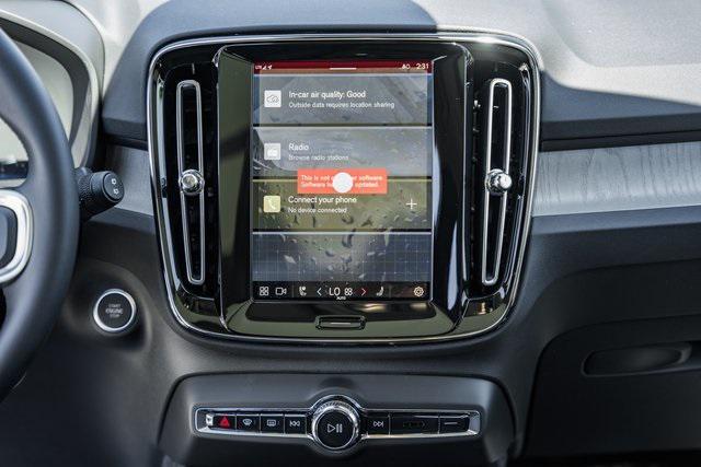 new 2025 Volvo XC40 car