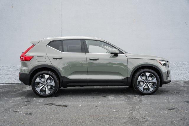 new 2025 Volvo XC40 car, priced at $47,415