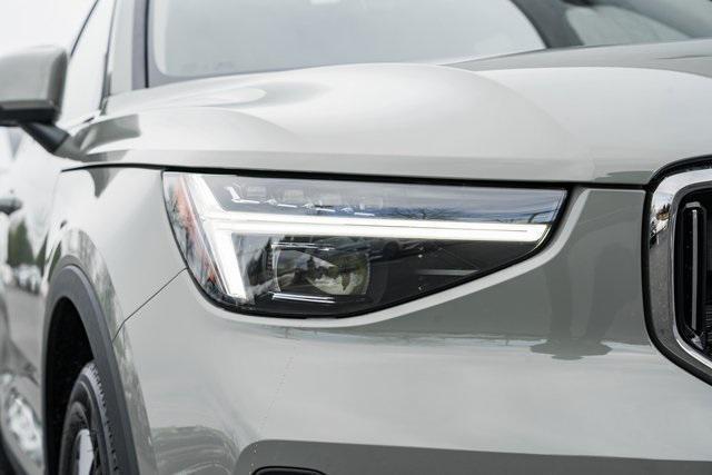 new 2025 Volvo XC40 car, priced at $47,415