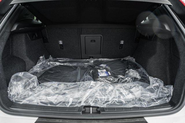 new 2025 Volvo XC40 car, priced at $41,785