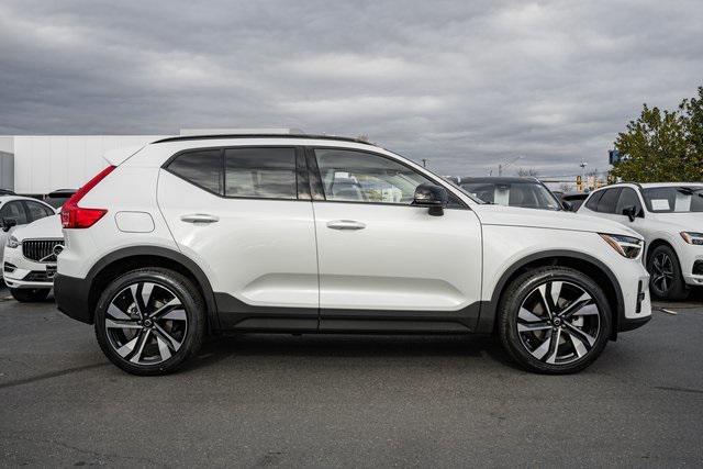 new 2025 Volvo XC40 car, priced at $48,290