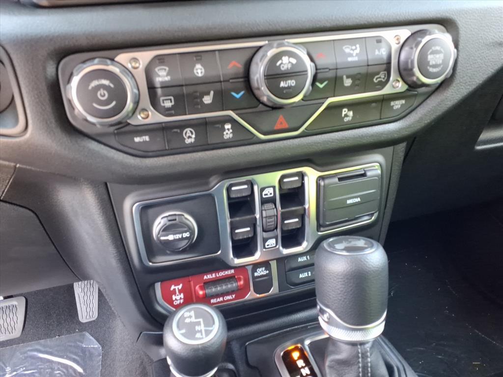 new 2025 Jeep Wrangler car, priced at $61,165