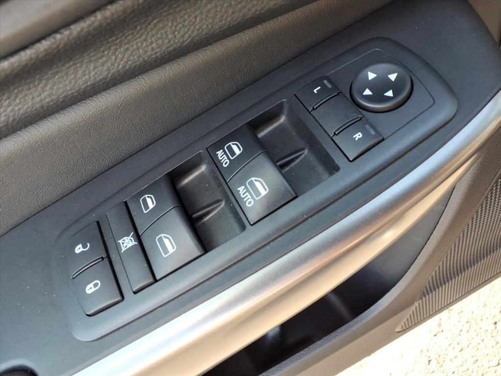 used 2019 Jeep Cherokee car, priced at $20,460
