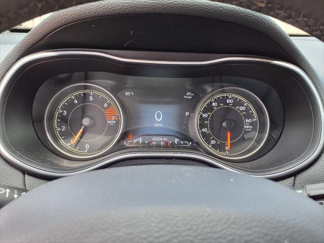 used 2023 Jeep Cherokee car, priced at $24,992