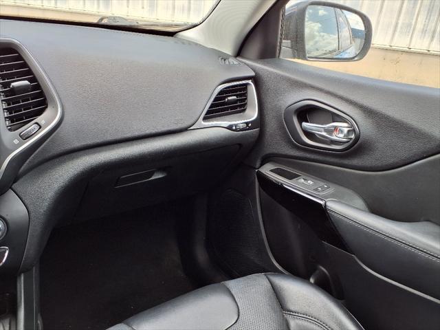 used 2023 Jeep Cherokee car, priced at $24,992