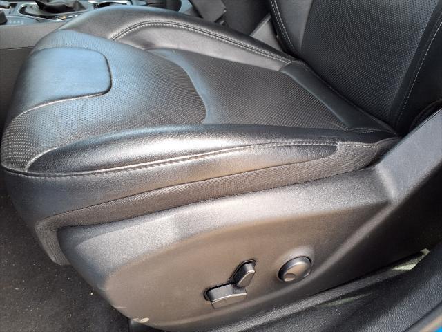 used 2023 Jeep Cherokee car, priced at $24,992