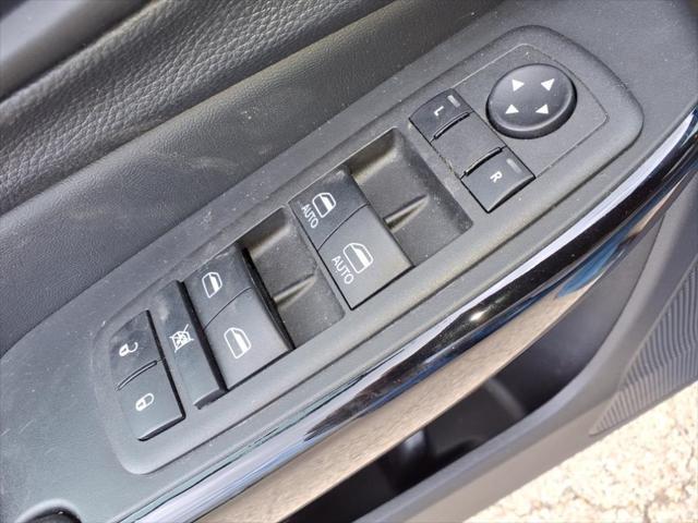 used 2023 Jeep Cherokee car