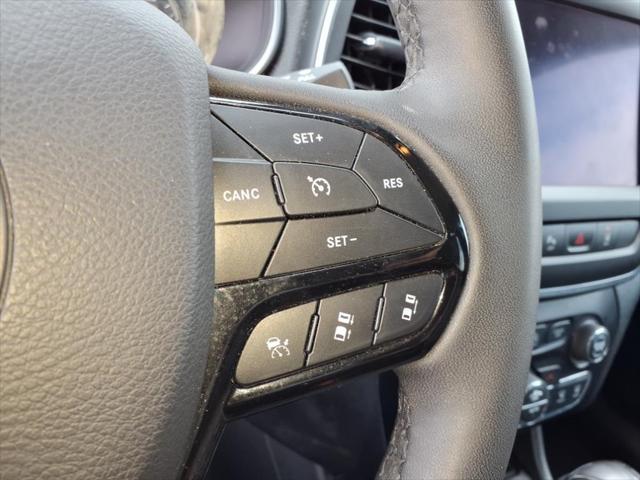 used 2023 Jeep Cherokee car