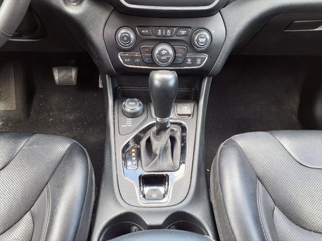used 2023 Jeep Cherokee car, priced at $24,992