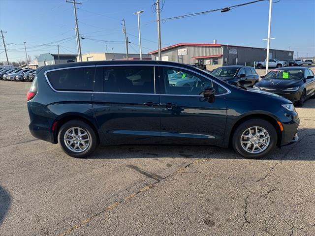 new 2025 Chrysler Pacifica car, priced at $45,920