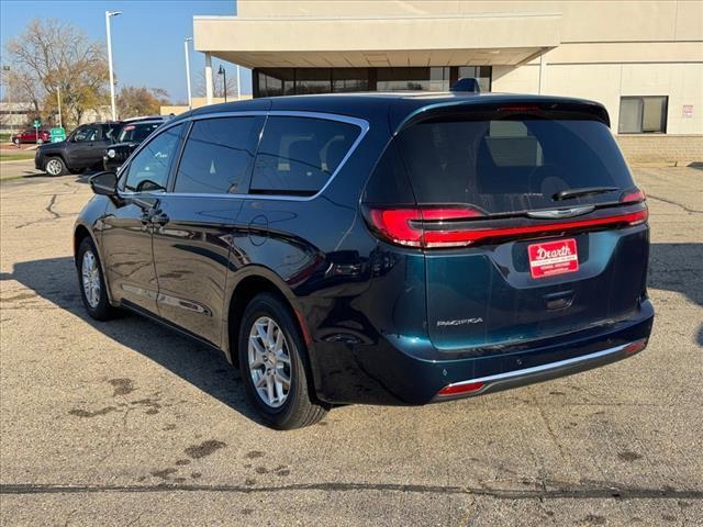 new 2025 Chrysler Pacifica car, priced at $45,920