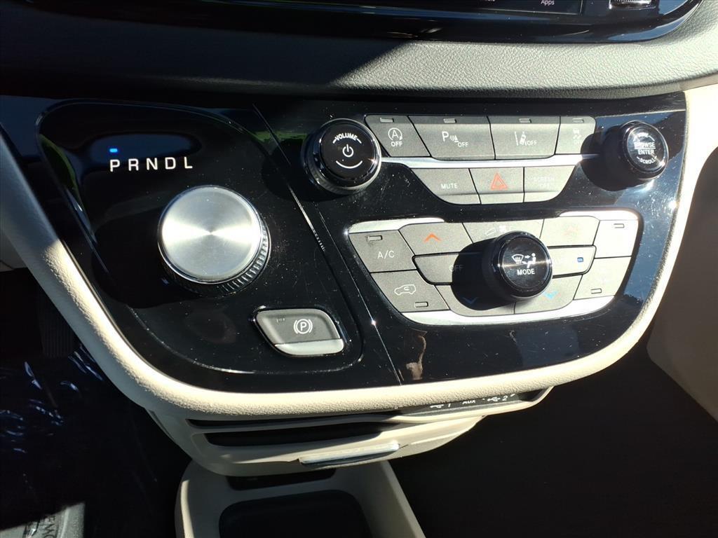 used 2023 Chrysler Pacifica car, priced at $26,596