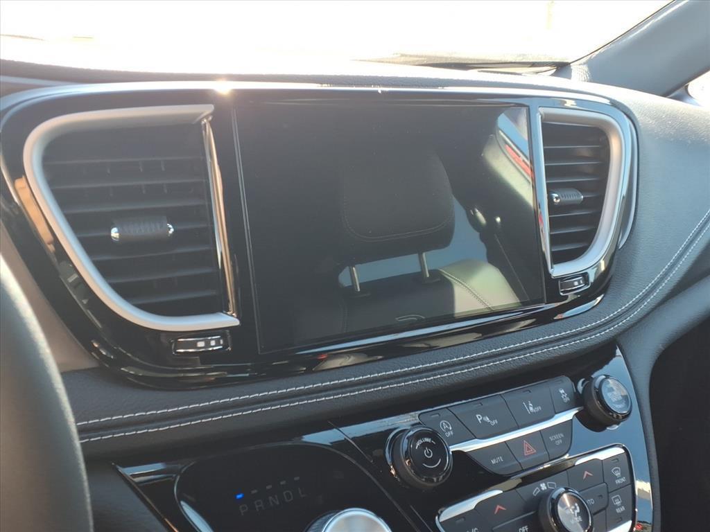 new 2026 Chrysler Pacifica car, priced at $51,175