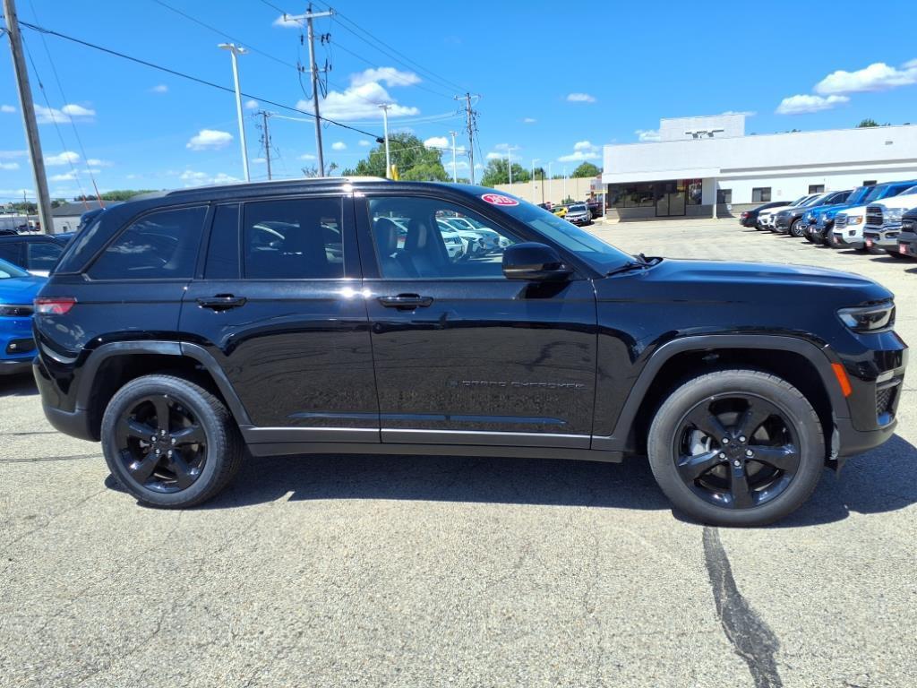 used 2023 Jeep Grand Cherokee car, priced at $31,299