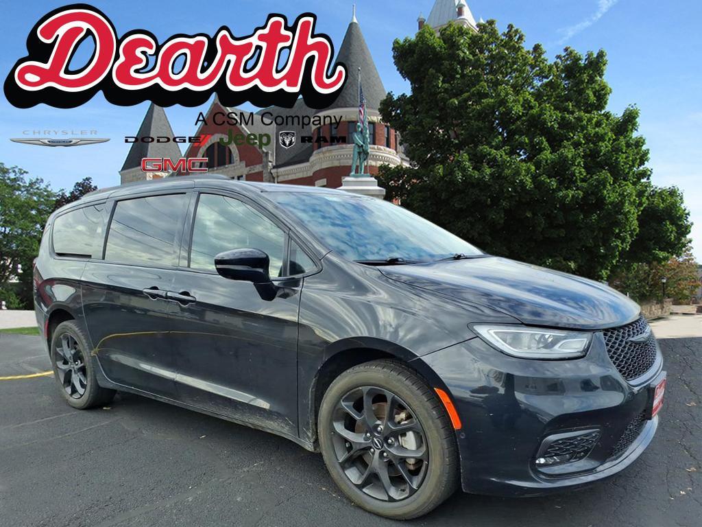used 2023 Chrysler Pacifica car, priced at $34,560